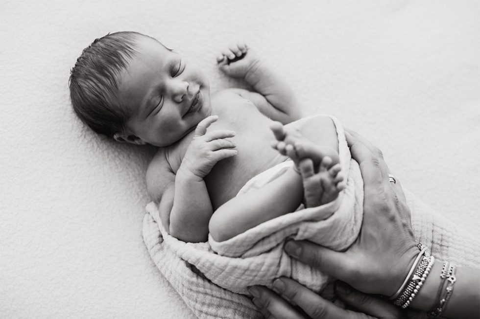 fotografia newborn sonriendo