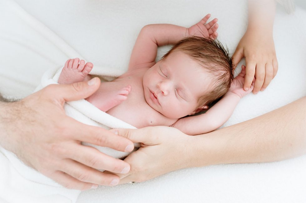 fotografia newbron dormido