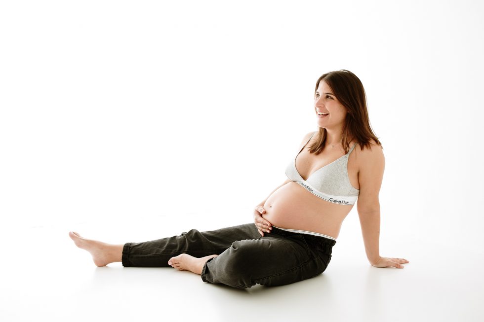 fotografa de estudio de embarazadas